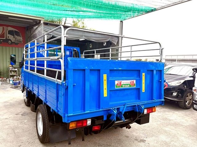 MITSUBISHI三菱 CANTER  第7張相片