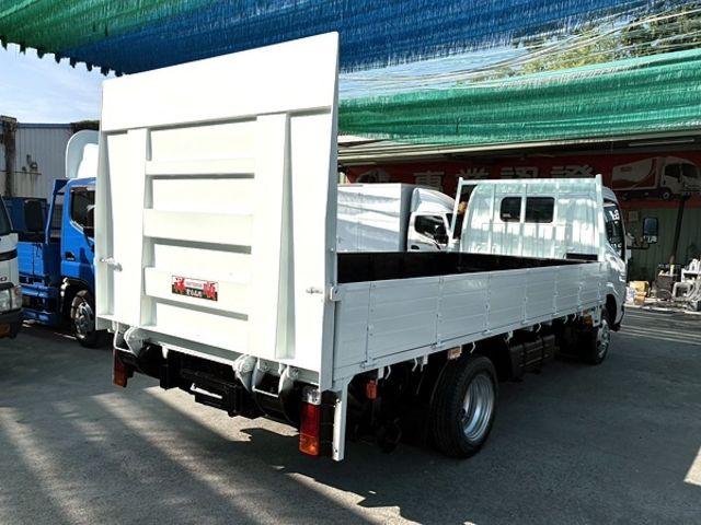 HINO日野 300  第9張相片