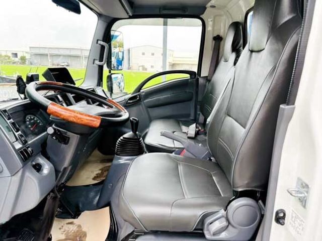 ISUZU五十鈴 NLR  第7張相片