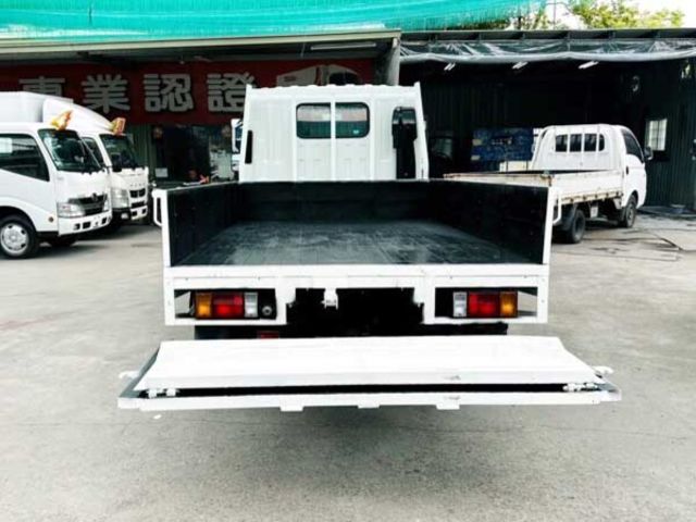 ISUZU五十鈴 NLR  第8張相片