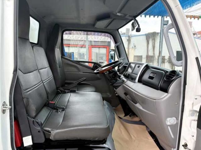 MITSUBISHI三菱 CANTER  第7張相片