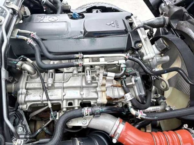 MITSUBISHI三菱 CANTER  第11張相片