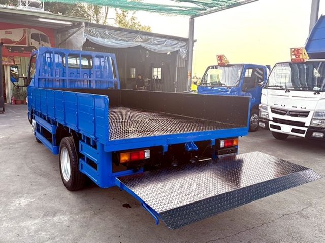 MITSUBISHI三菱 CANTER  第7張相片