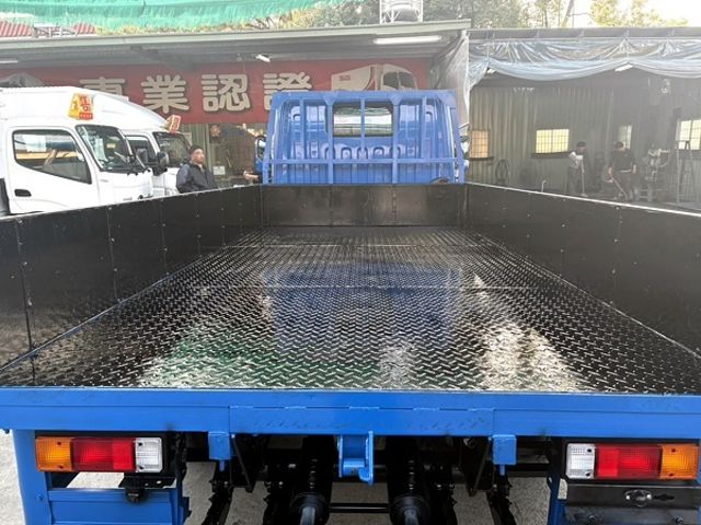 MITSUBISHI三菱 CANTER  第8張相片