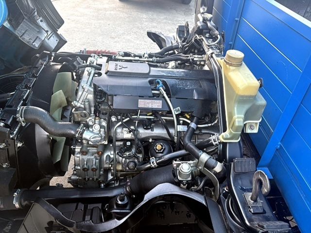 MITSUBISHI三菱 CANTER  第11張相片