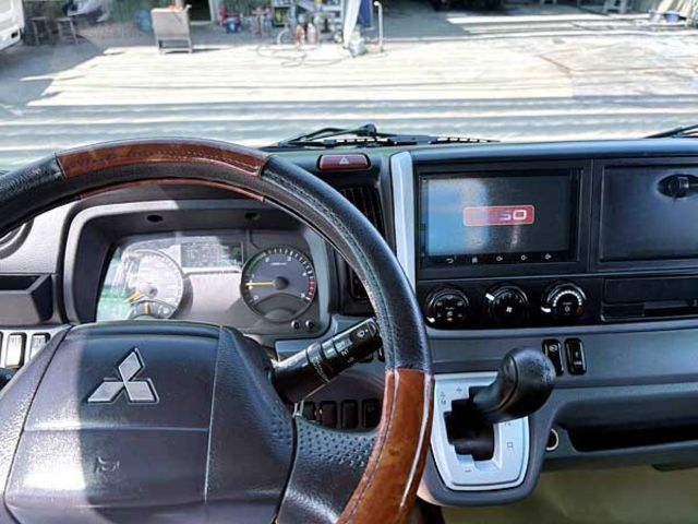 MITSUBISHI三菱 CANTER  第6張相片