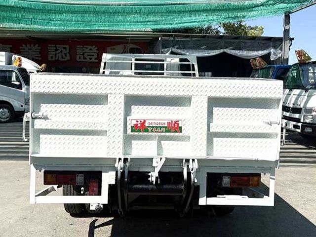 MITSUBISHI三菱 CANTER  第8張相片