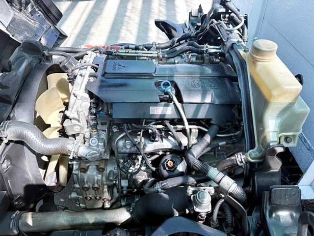 MITSUBISHI三菱 CANTER  第10張相片