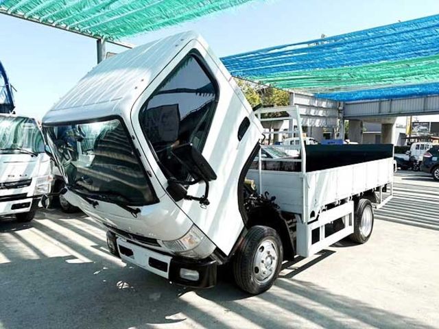 MITSUBISHI三菱 CANTER  第11張相片