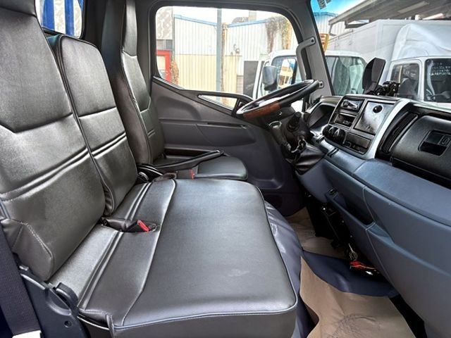 MITSUBISHI三菱 CANTER  第5張相片