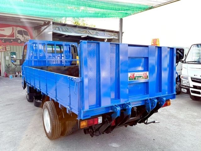 MITSUBISHI三菱 CANTER  第7張相片