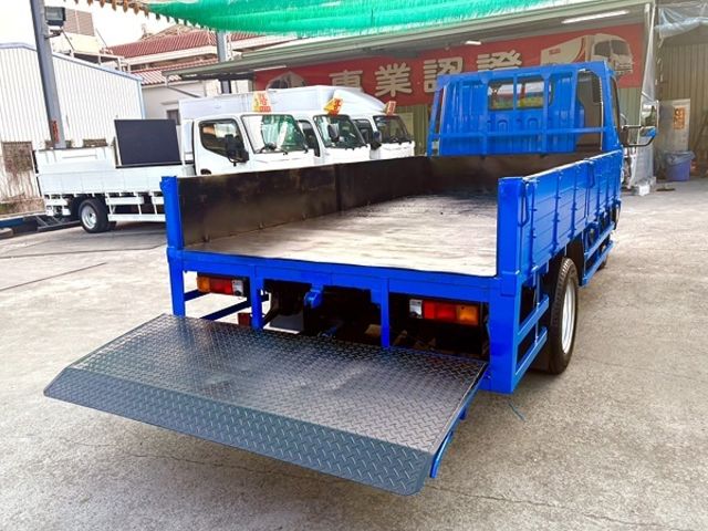 MITSUBISHI三菱 CANTER  第10張相片