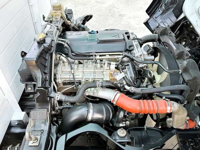 MITSUBISHI三菱 CANTER  第6張相片