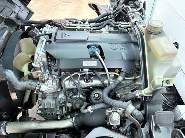 MITSUBISHI三菱 CANTER  第11張相片