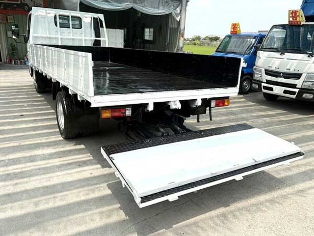 MITSUBISHI三菱 CANTER  第7張相片