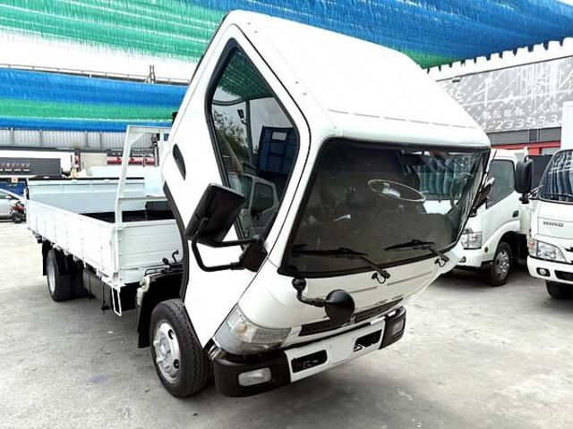 MITSUBISHI三菱 CANTER  第11張相片