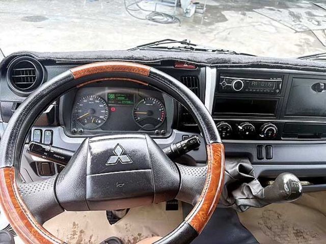 MITSUBISHI三菱 CANTER  第11張相片