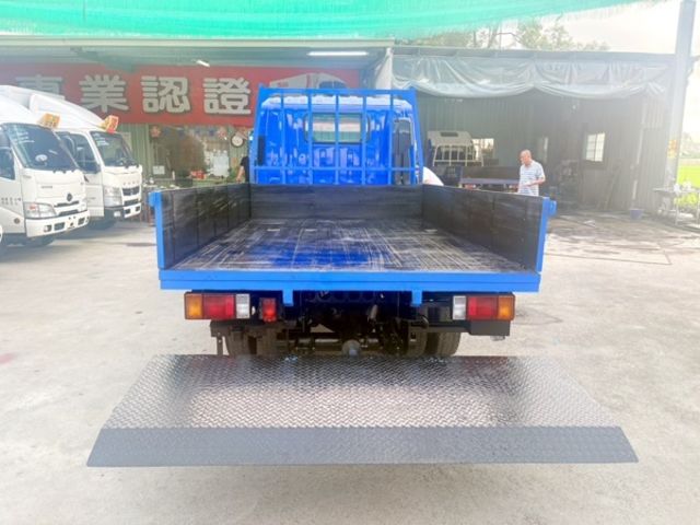 ISUZU五十鈴 ELF  第8張相片