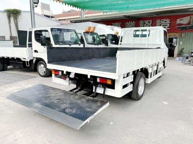 MITSUBISHI三菱 CANTER  第8張相片
