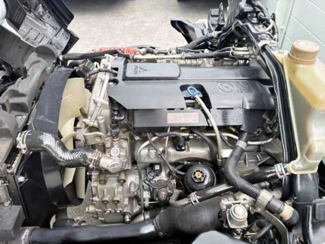 MITSUBISHI三菱 CANTER  第10張相片