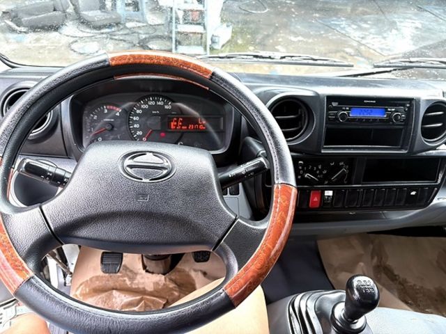 HINO日野 300  第5張相片