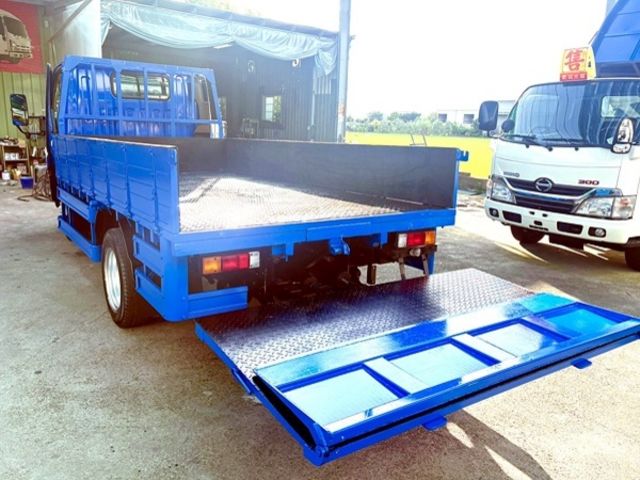 MITSUBISHI三菱 CANTER  第8張相片
