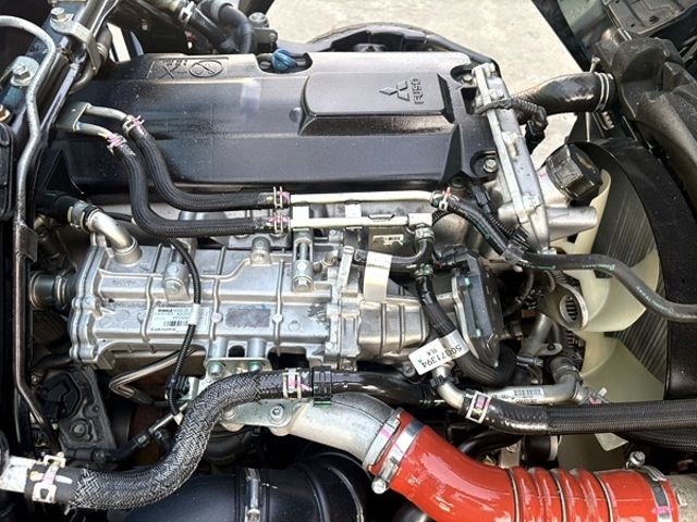 MITSUBISHI三菱 CANTER  第11張相片