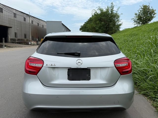 M-BENZ賓士 A180  第4張相片