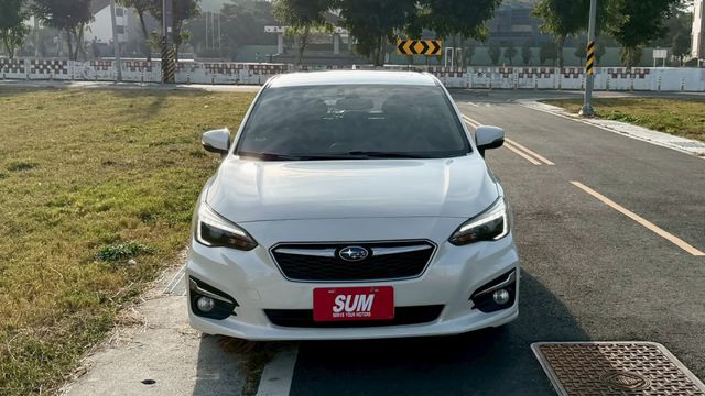 認證車 免鑰匙 倒車顯影 天窗 安卓機  第2張相片