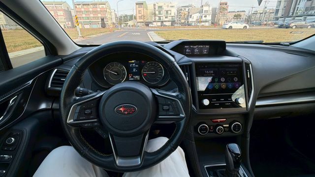 認證車 免鑰匙 倒車顯影 天窗 安卓機  第12張相片