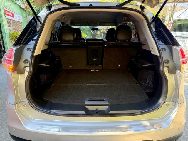 ❰ 認證車 ❱｜原鈑件✔｜影音特式版｜配備滿｜低里程｜定速巡航｜四條新胎｜本月下訂可贈送1年/2萬公里保固｜可全額貸✔｜  第14張相片