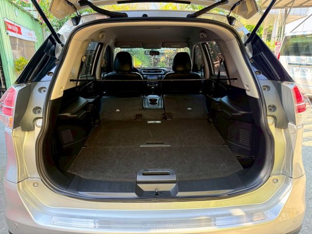 ❰ 認證車 ❱｜原鈑件✔｜影音特式版｜配備滿｜低里程｜定速巡航｜四條新胎｜本月下訂可贈送1年/2萬公里保固｜可全額貸✔｜  第15張相片