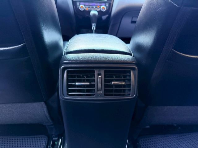 ❰ 認證車 ❱｜原鈑件✔｜影音特式版｜配備滿｜低里程｜定速巡航｜四條新胎｜本月下訂可贈送1年/2萬公里保固｜可全額貸✔｜  第20張相片