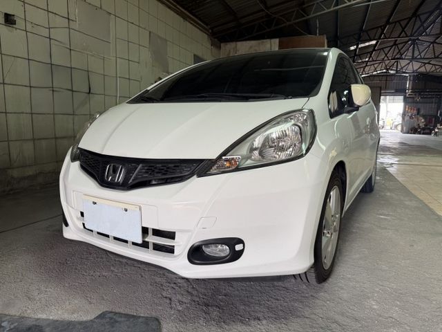 ❰ 認證車 ❱｜日系國產小鋼炮｜Vti-S頂級款｜超低里程｜小車大空間.超大行李｜本月下訂可贈送1年/2萬公里保固｜  第1張相片