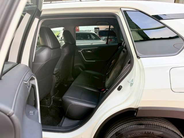 ❰ 認證車 ❱｜原鈑件✔｜尊爵版｜原漆｜一手車｜低里程｜全原廠保養｜ACC全速域｜環景360｜盲點偵測｜休旅車銷售冠軍!  第11張相片