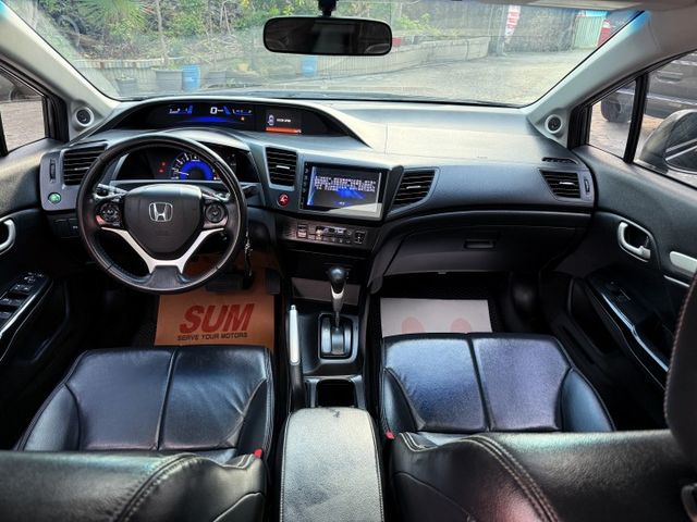 ❰ 一手車 ❱｜原鈑件✔｜全原廠保養｜低里程！｜換檔撥片｜定速巡航｜恆溫｜倒車顯影｜電動天窗｜可全額貸✔  第14張相片