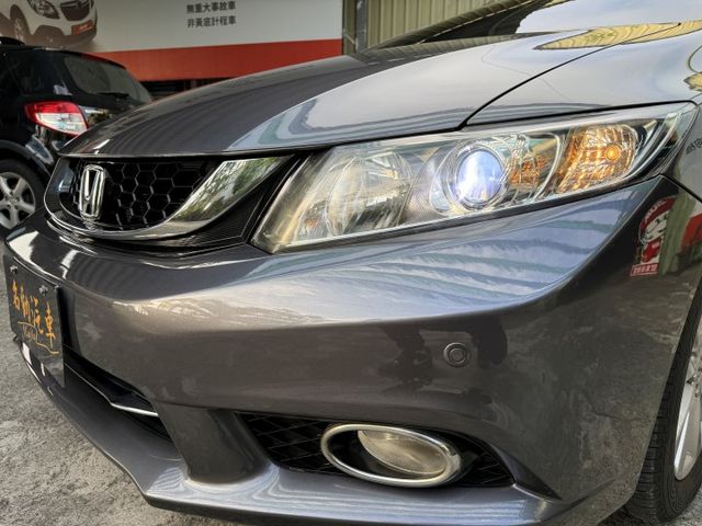 ❰ 一手車 ❱｜原鈑件✔｜全原廠保養｜低里程！｜換檔撥片｜定速巡航｜恆溫｜倒車顯影｜電動天窗｜可全額貸✔  第18張相片