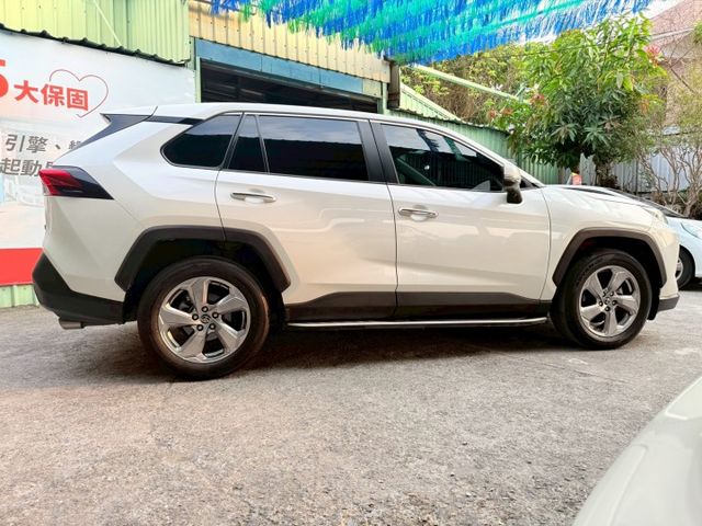 ❰ 認證車 ❱｜原鈑件✔｜尊爵版｜原漆｜一手車｜低里程｜全原廠保養｜ACC全速域｜環景360｜盲點偵測｜休旅車銷售冠軍!  第7張相片