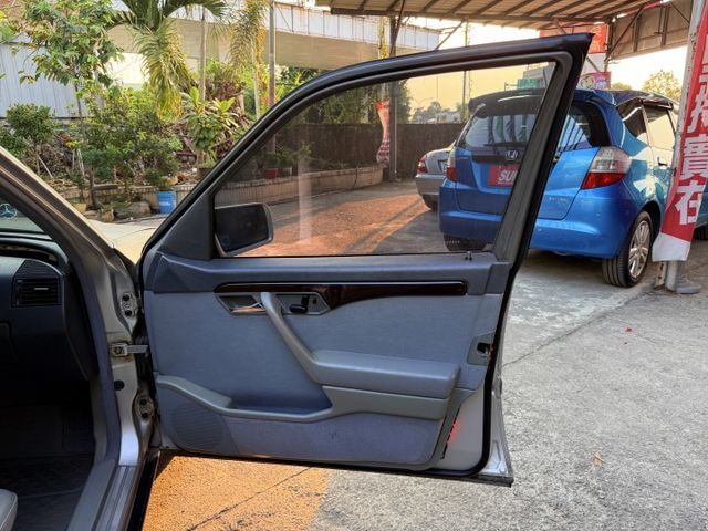 ｜經典老賓士｜W202｜車庫車超漂亮!!｜好保養｜毛病少｜  第17張相片