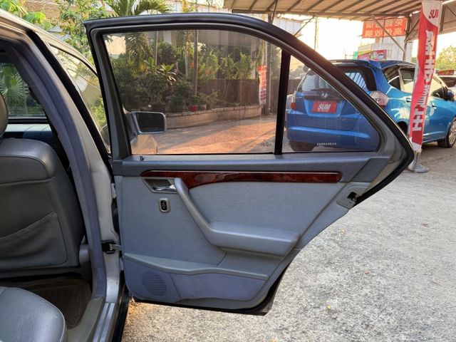 ｜經典老賓士｜W202｜車庫車超漂亮!!｜好保養｜毛病少｜  第18張相片