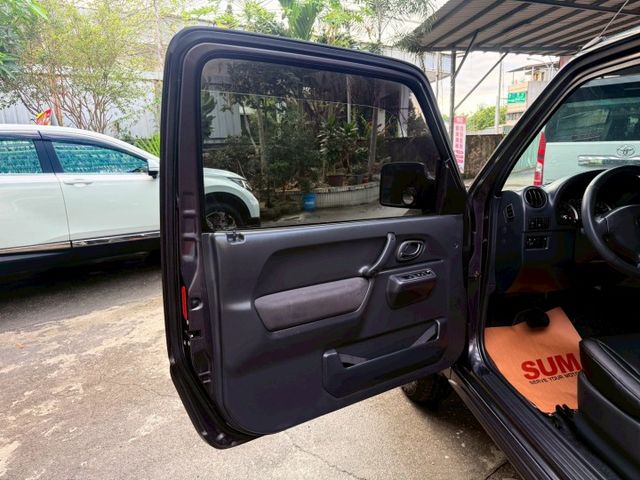❰ 原鈑件✔ ❱｜可愛四輪驅動吉普車｜固定軸保固一年｜車況超好!!!｜可全額貸✔  第15張相片