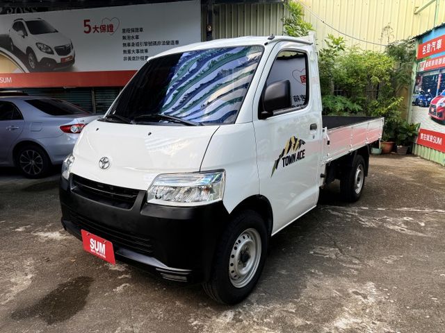 ❰ 原鈑件✔ 可認證 ❱｜低里程｜LED自動頭燈｜車況超好｜生意車首選!!｜可全額貸✔  第2張相片