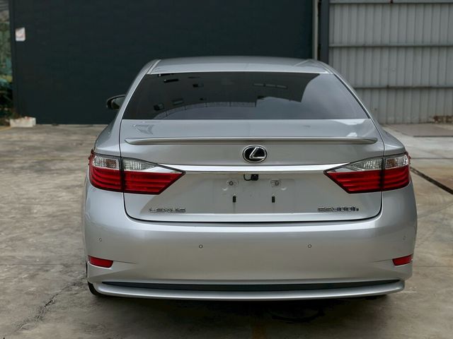 LEXUS凌志 ES300H  第4張相片