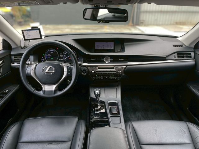 LEXUS凌志 ES300H  第5張相片