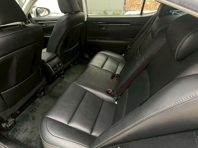 LEXUS凌志 ES300H  第7張相片