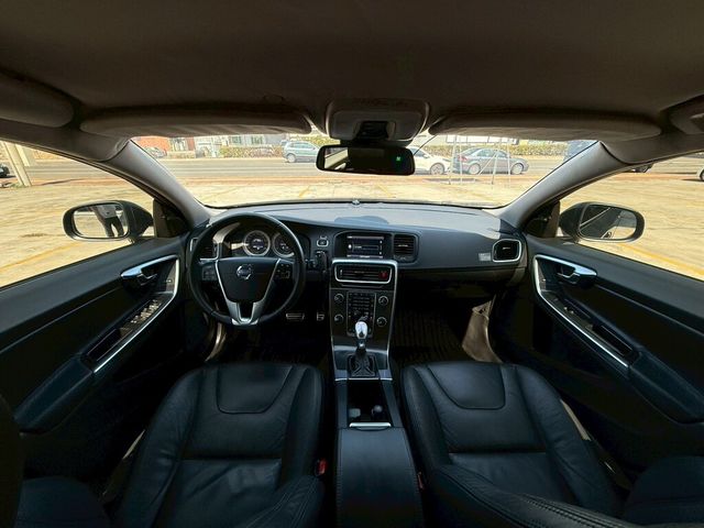 VOLVO富豪 V60  第10張相片