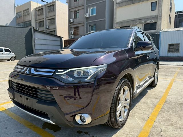 MITSUBISHI三菱 OUTLANDER  第1張相片