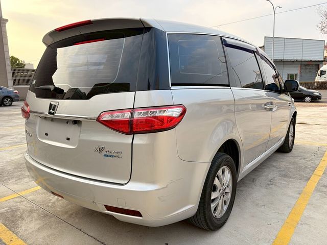 LUXGEN納智捷 M7 TURBO  第3張相片