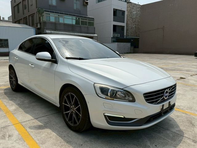 VOLVO富豪 S60  第2張相片