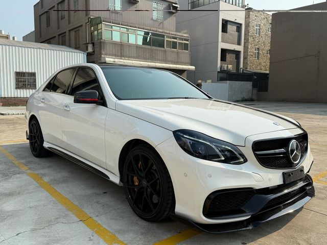 M-BENZ賓士 E300  第2張相片